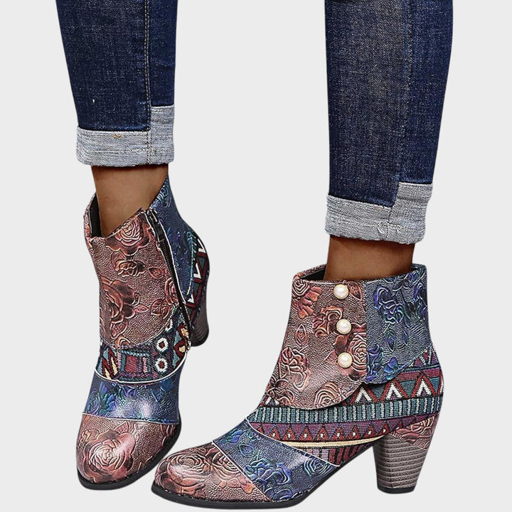 Mina | Botas Cortas con Estampado