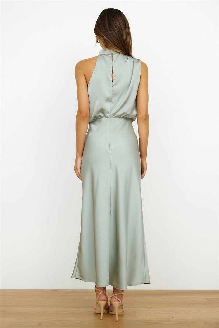 Luzielle Midi – Vestido midi elegante con escote asimétrico para mujer moderna